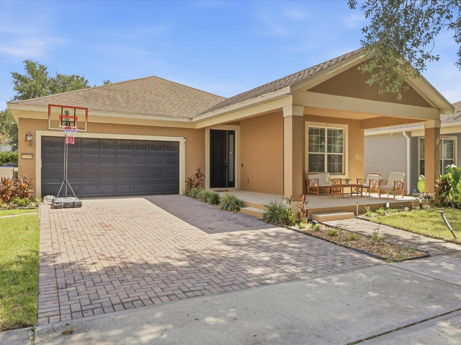 Single Family Residence in WINDERMERE, FL - Daniel Dourado