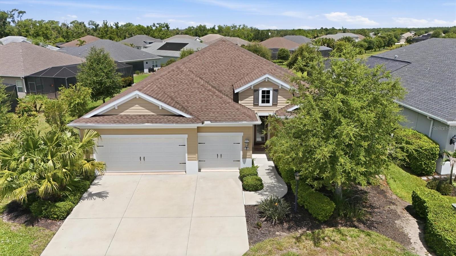 Single Family Residence in PARRISH, FL - Daniel Dourado