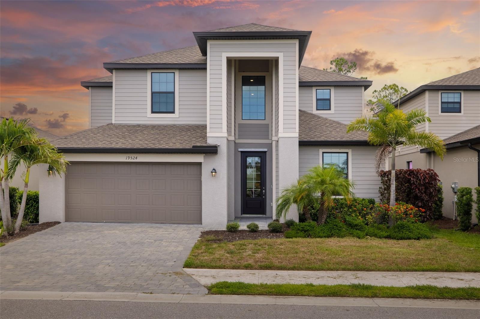 Single Family Residence in VENICE, FL - Daniel Dourado