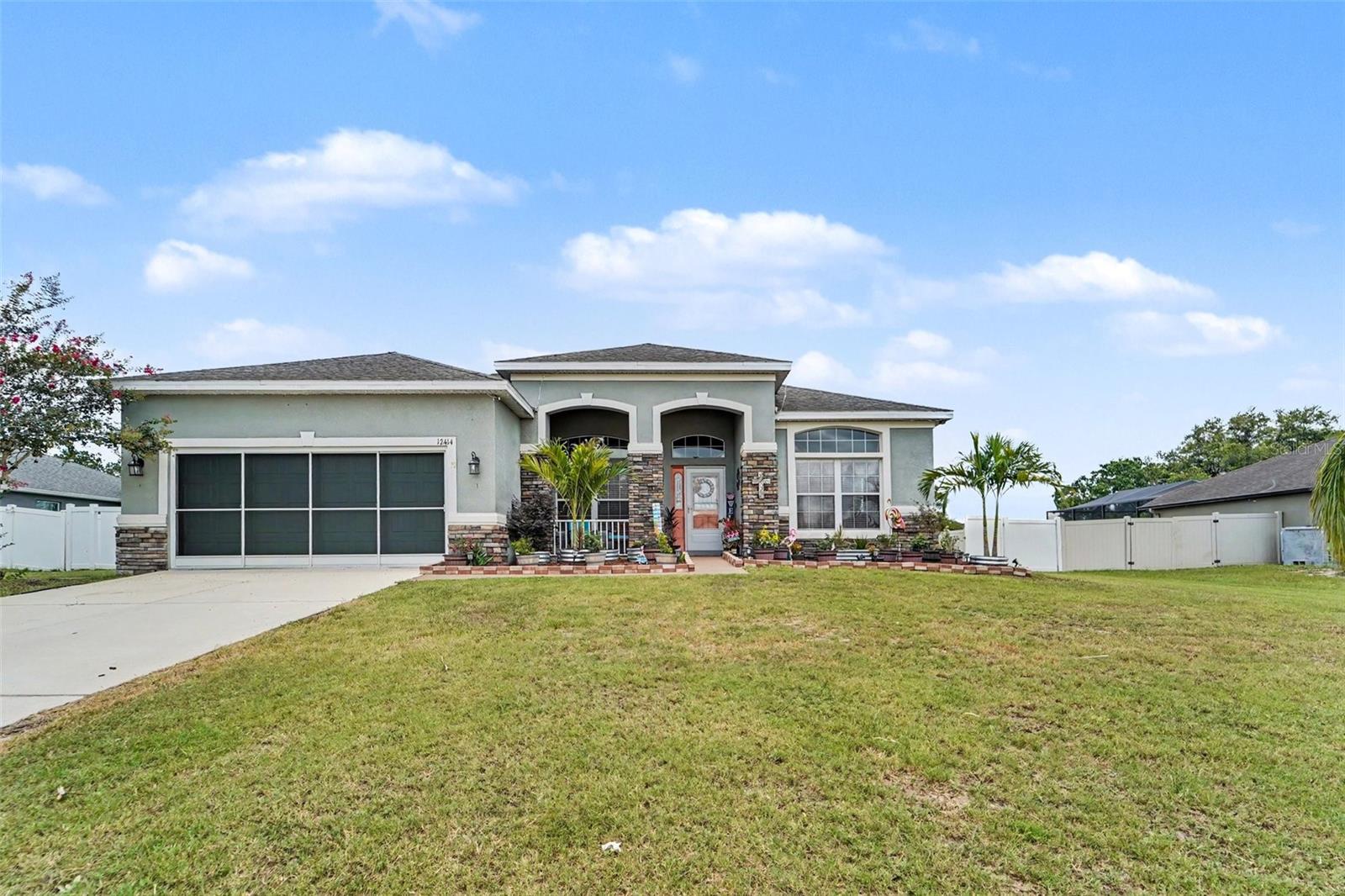 Single Family Residence in SAN ANTONIO, FL - Daniel Dourado