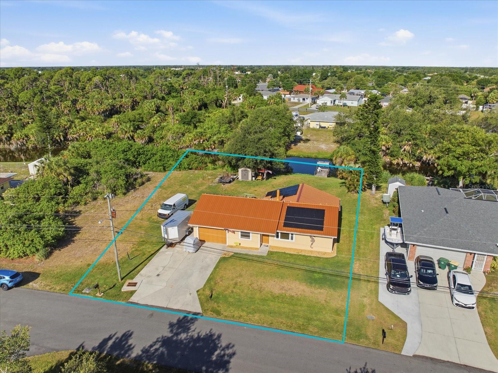 Single Family Residence in PORT CHARLOTTE, FL - Daniel Dourado
