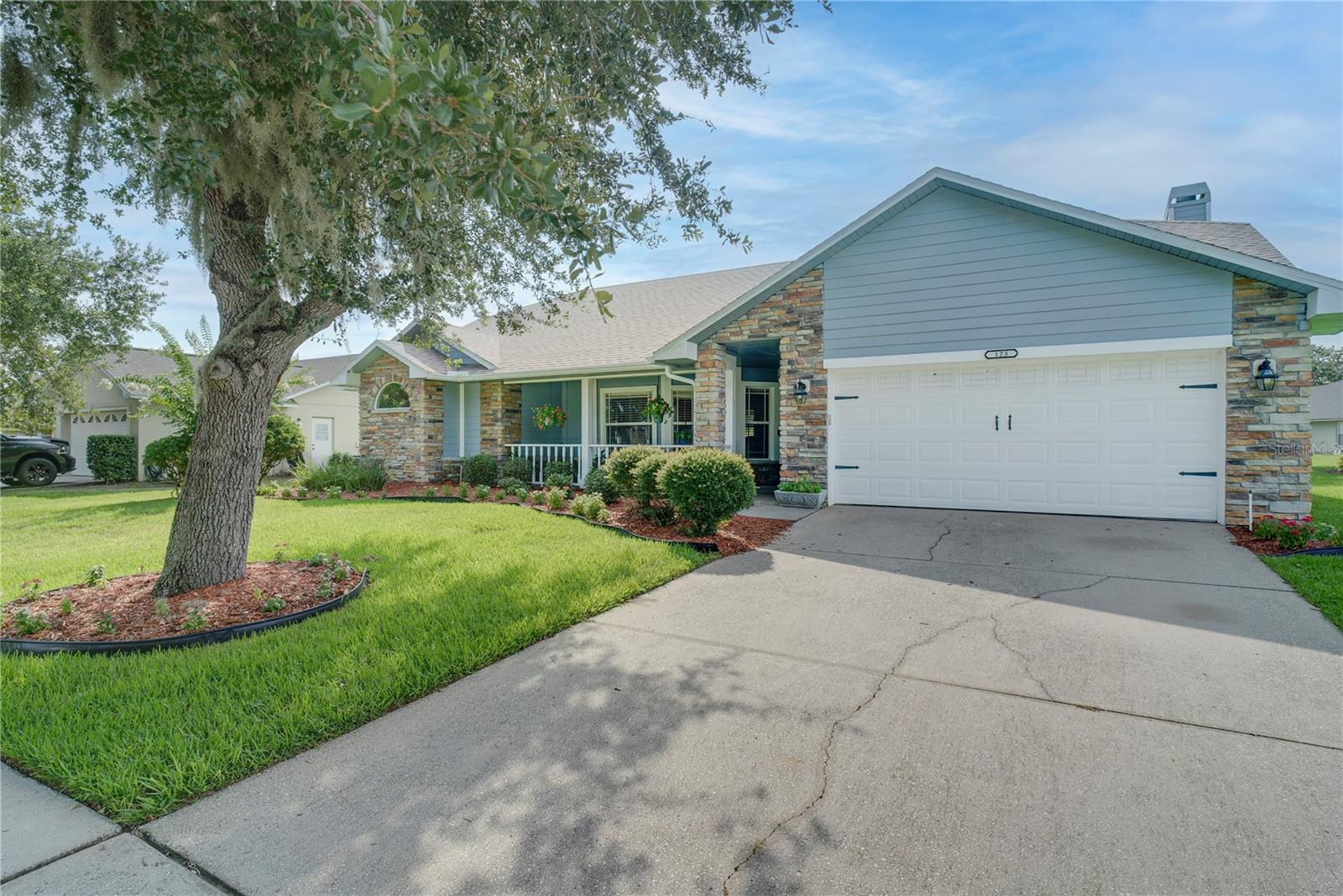 Single Family Residence in ST CLOUD, FL - Daniel Dourado