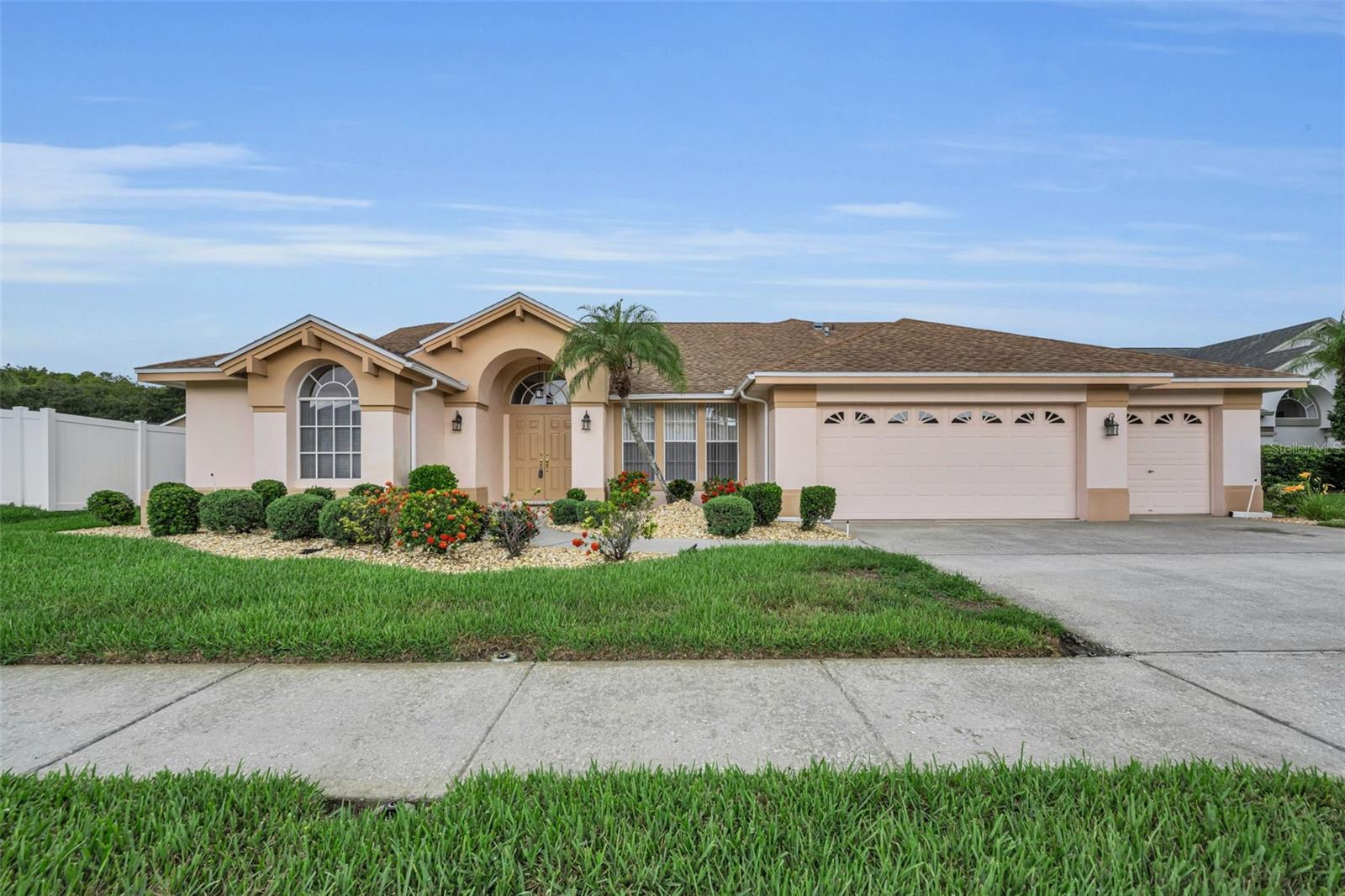 Single Family Residence em NEW PORT RICHEY, FL - Daniel Dourado