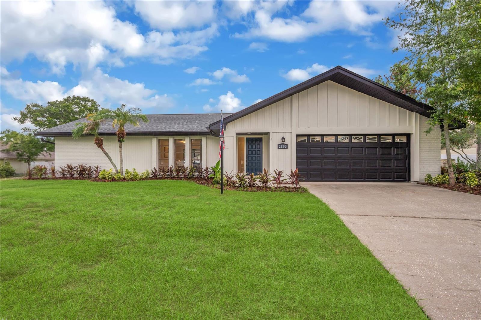 Single Family Residence in SEFFNER, FL - Daniel Dourado
