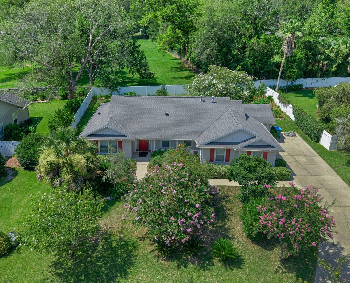 Single Family Residence in ALACHUA, FL - Daniel Dourado