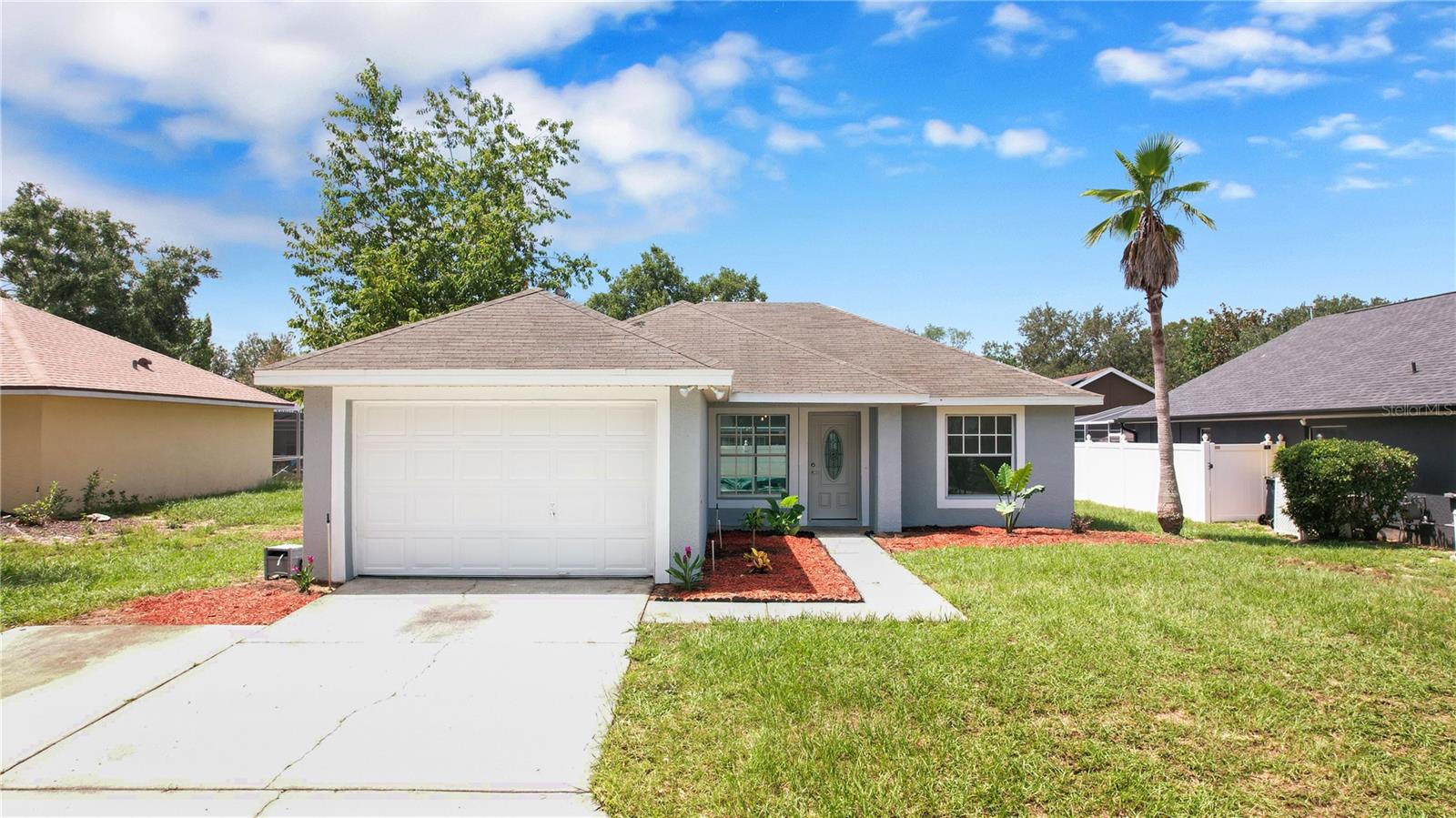 Single Family Residence in DAVENPORT, FL - Daniel Dourado