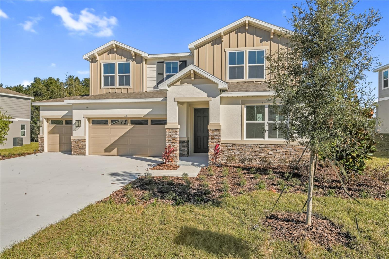 Single Family Residence em MOUNT DORA, FL - Daniel Dourado