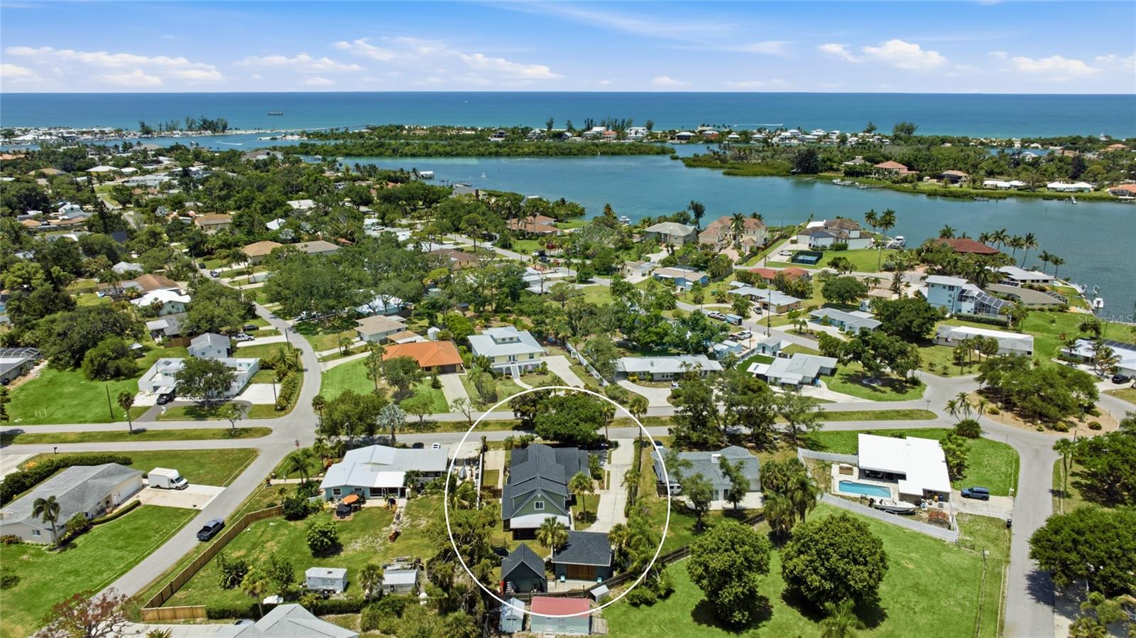 Single Family Residence in NOKOMIS, FL - Daniel Dourado