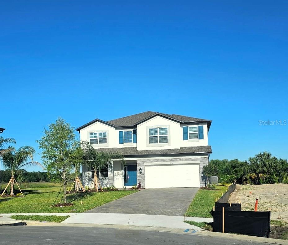 Single Family Residence in ZEPHYRHILLS, FL - Daniel Dourado