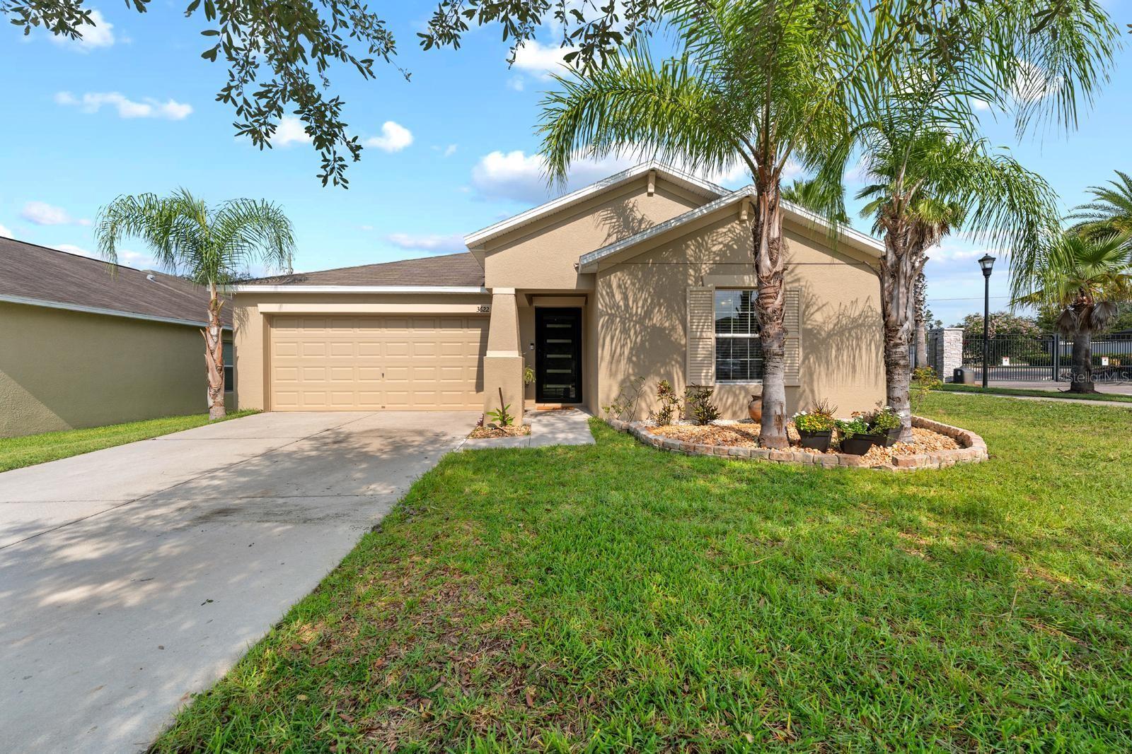 Single Family Residence in DOVER, FL - Daniel Dourado