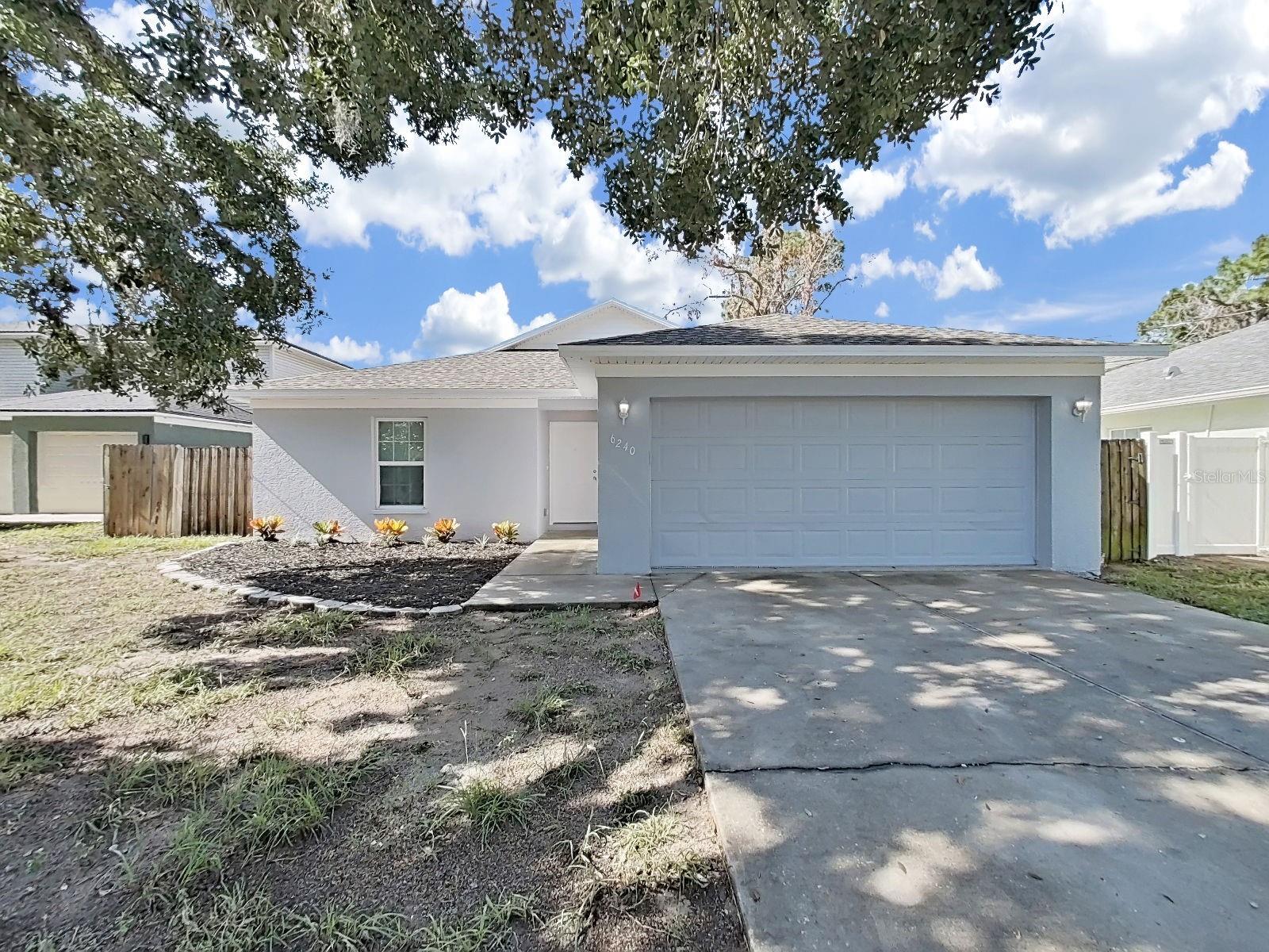 Single Family Residence em NEW PORT RICHEY, FL - Daniel Dourado