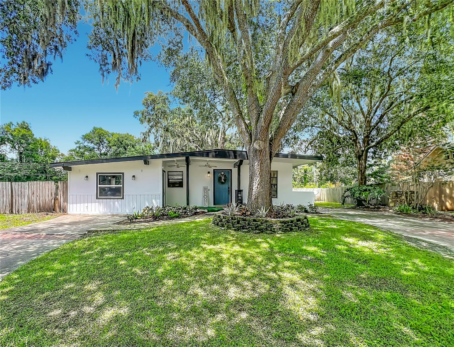 Single Family Residence in SANFORD, FL - Daniel Dourado