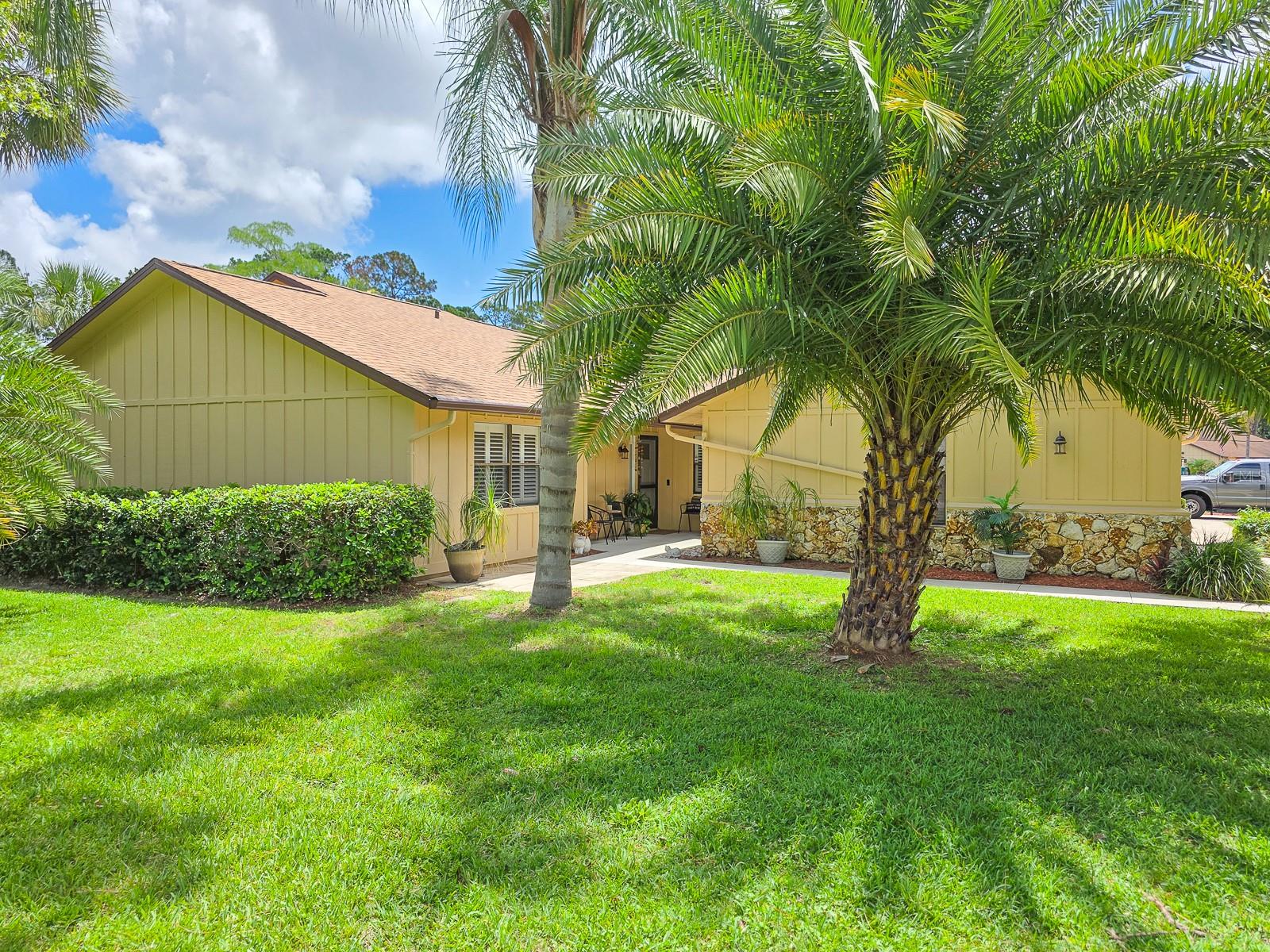 Single Family Residence in DAYTONA BEACH, FL - Daniel Dourado