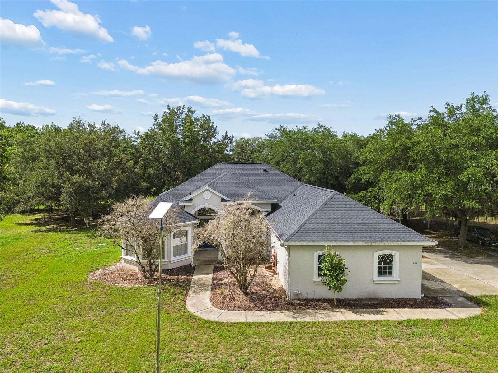 Single Family Residence in ZEPHYRHILLS, FL - Daniel Dourado