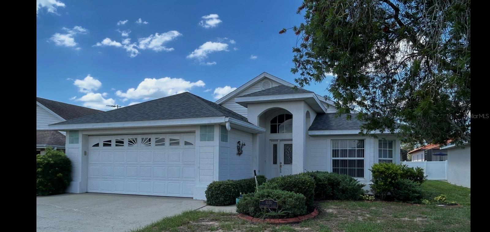 Single Family Residence em DAVENPORT, FL - Daniel Dourado