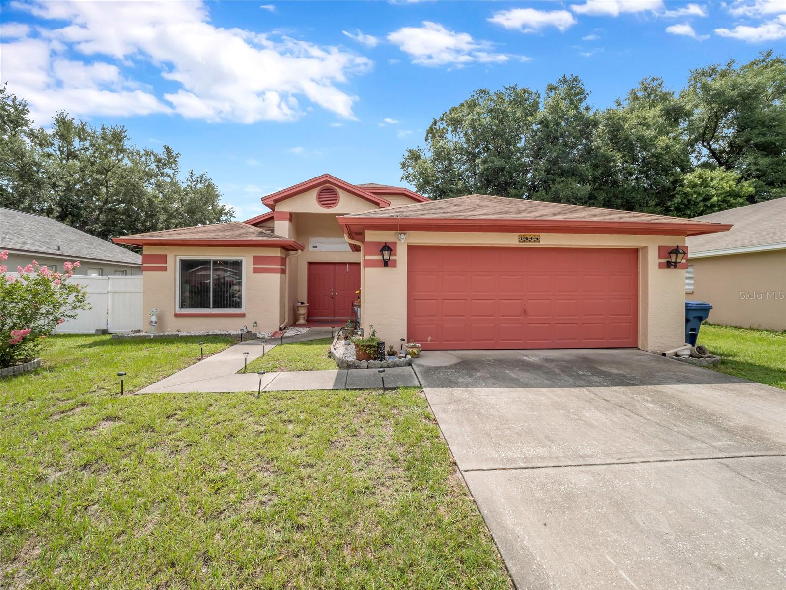 Single Family Residence em LUTZ, FL - Daniel Dourado