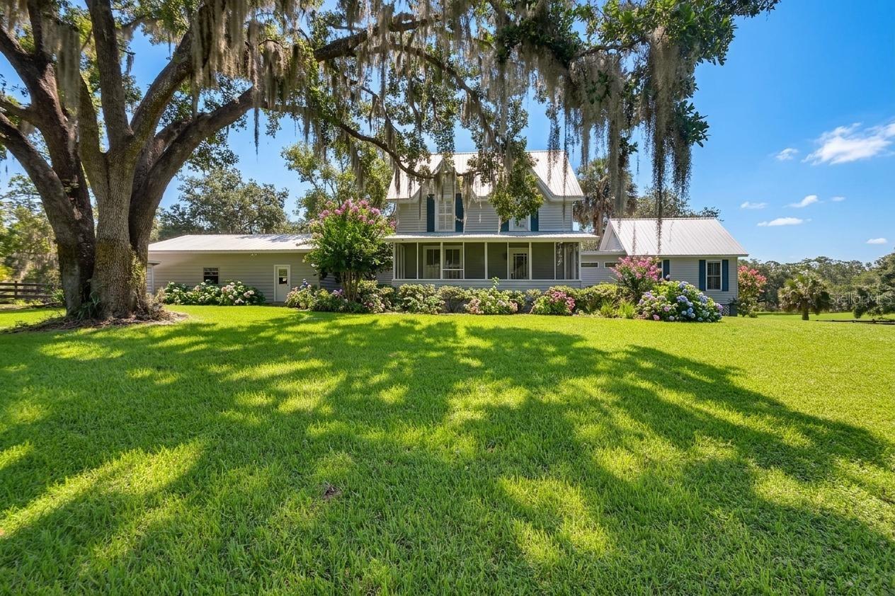 Single Family Residence em LAKE HELEN, FL - Daniel Dourado