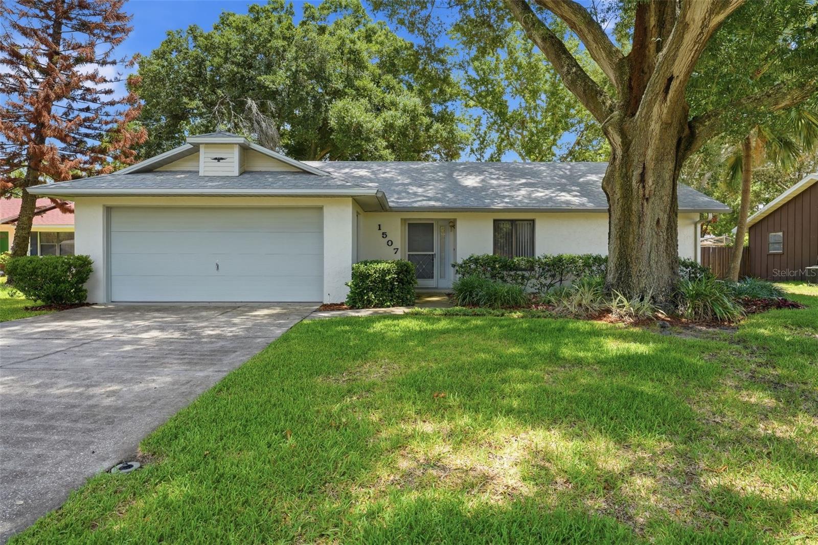 Single Family Residence em EUSTIS, FL - Daniel Dourado