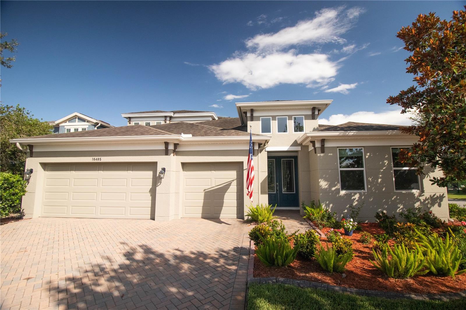 Single Family Residence in LAND O LAKES, FL - Daniel Dourado