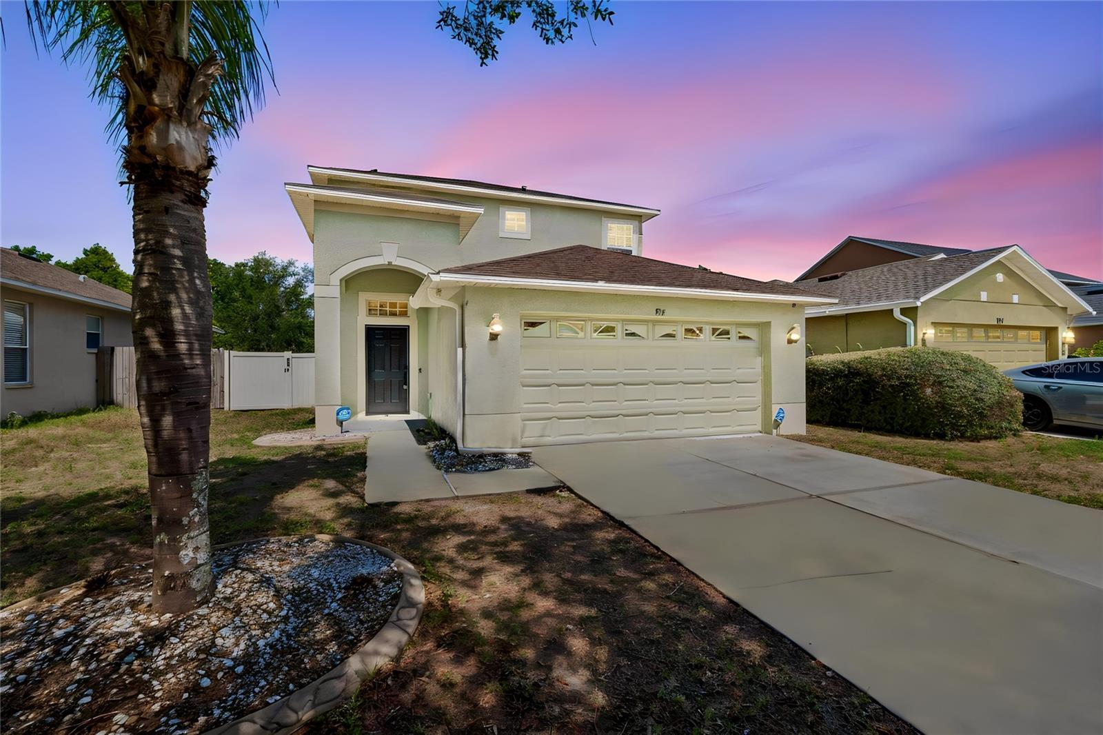 Single Family Residence in RUSKIN, FL - Daniel Dourado