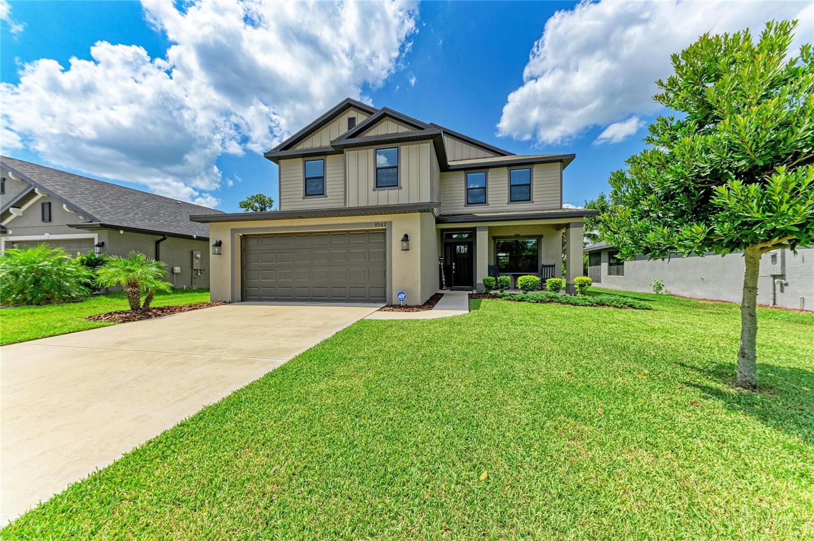 Single Family Residence in PARRISH, FL - Daniel Dourado