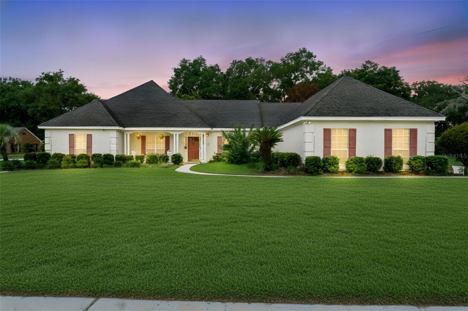 Single Family Residence in WINDERMERE, FL - Daniel Dourado