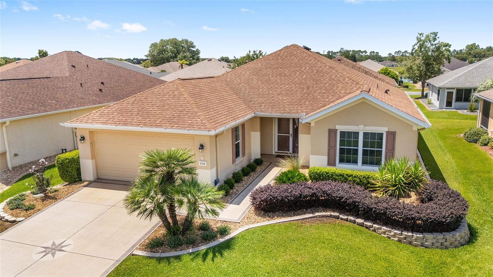 Single Family Residence in SUMMERFIELD, FL - Daniel Dourado