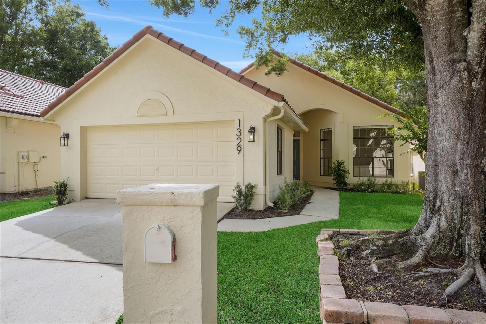 Single Family Residence em WINTER SPRINGS, FL - Daniel Dourado