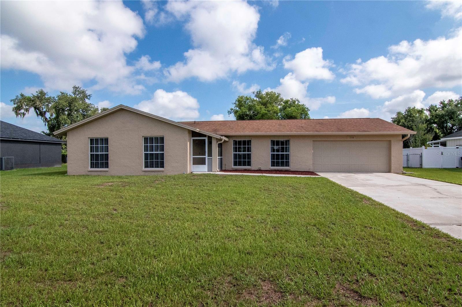 Single Family Residence em VALRICO, FL - Daniel Dourado