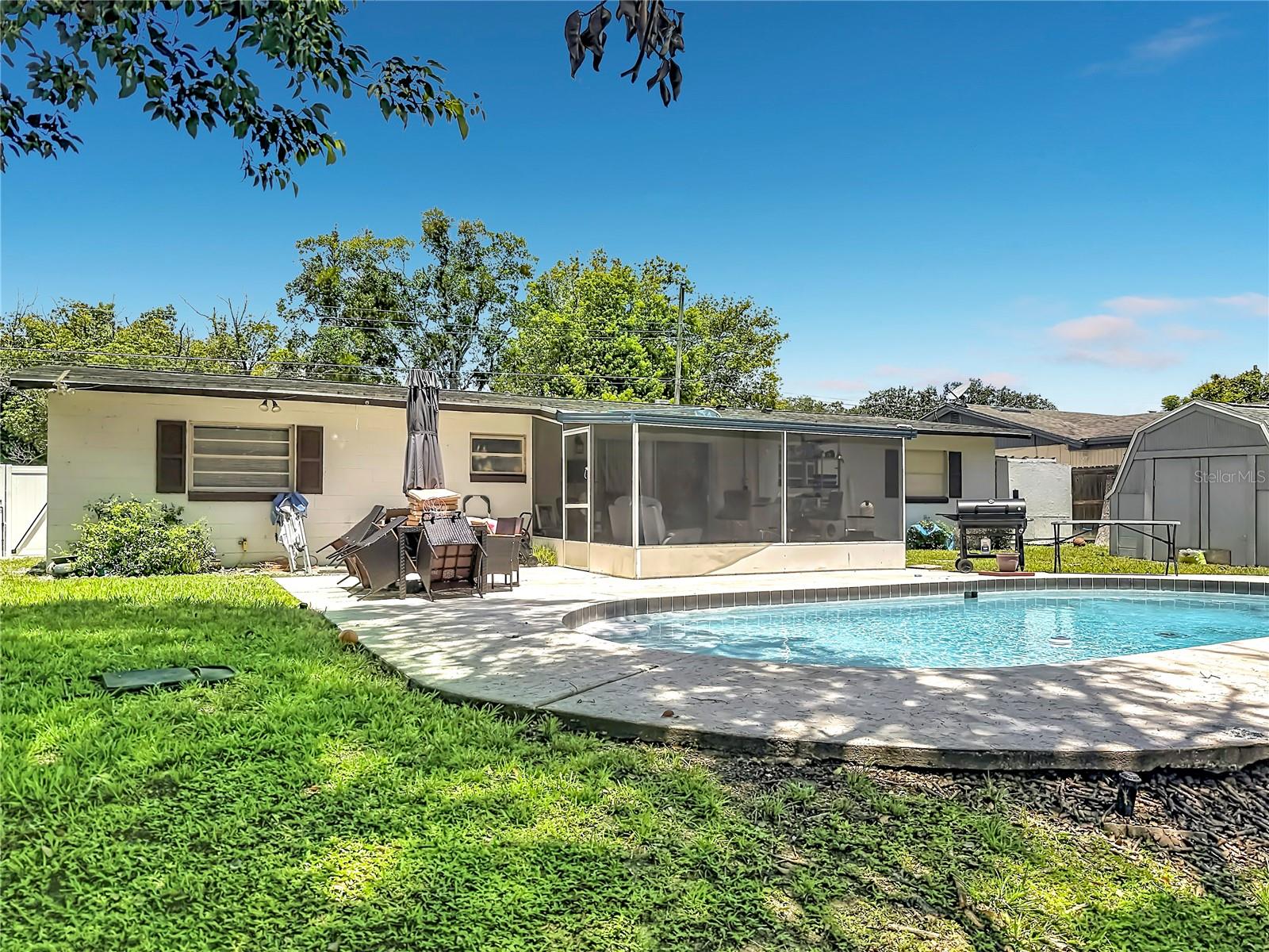 Single Family Residence in ORLANDO, FL - Daniel Dourado