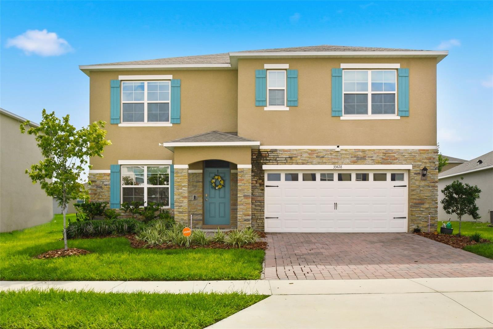 Single Family Residence em SORRENTO, FL - Daniel Dourado