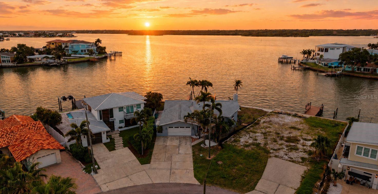 Single Family Residence in REDINGTON BEACH, FL - Daniel Dourado