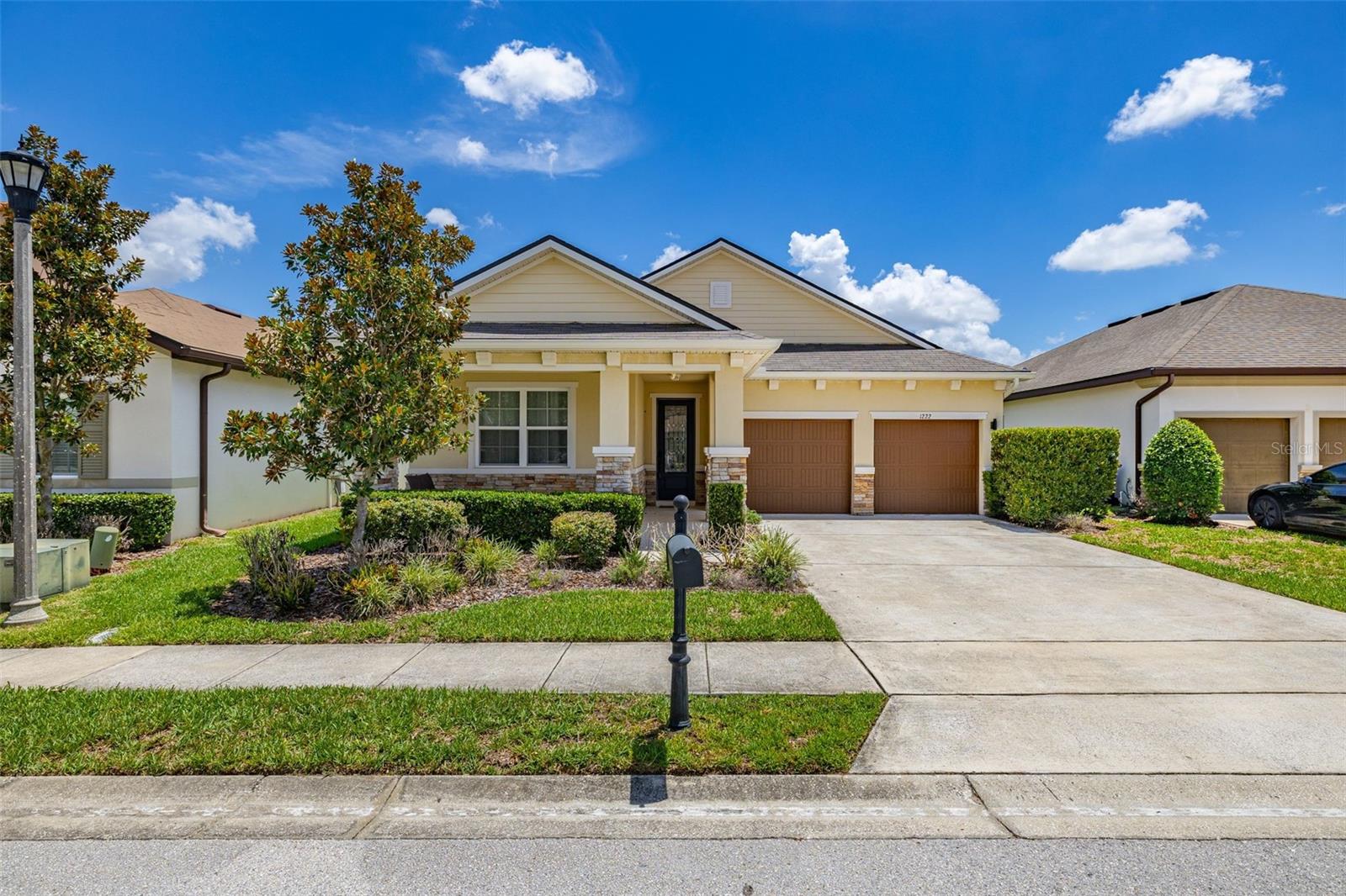 Single Family Residence em DAVENPORT, FL - Daniel Dourado