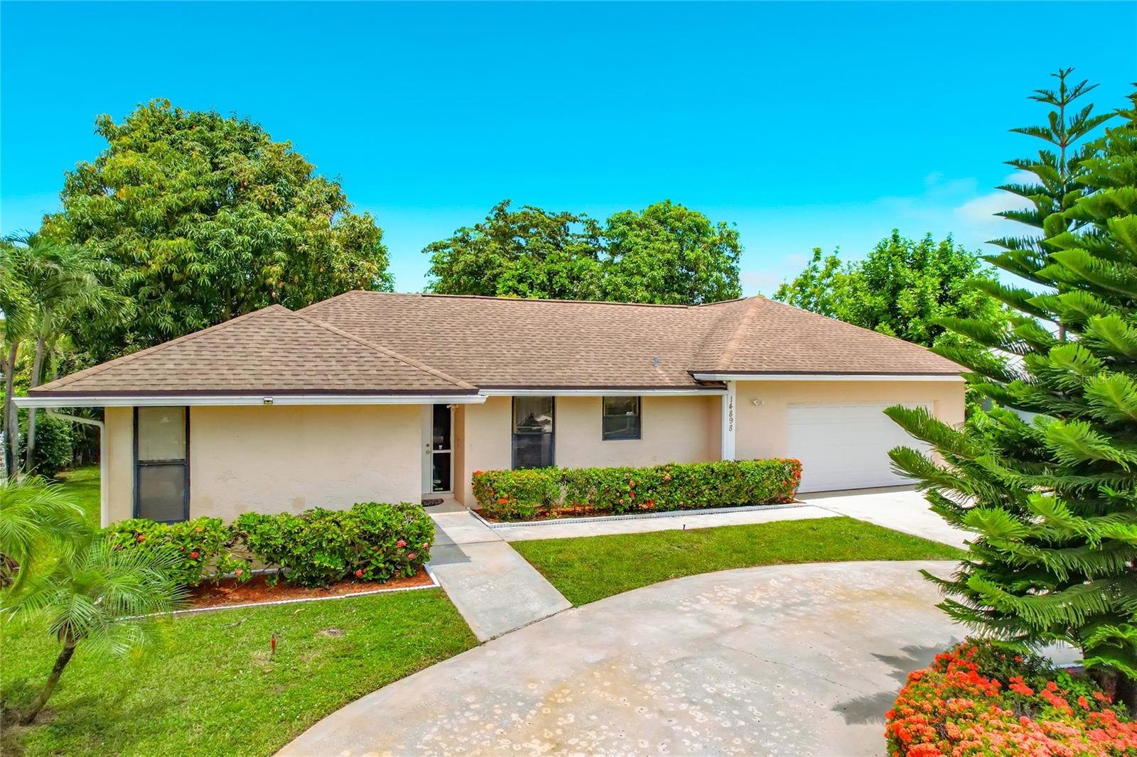 Single Family Residence in DELRAY BEACH, FL - Daniel Dourado