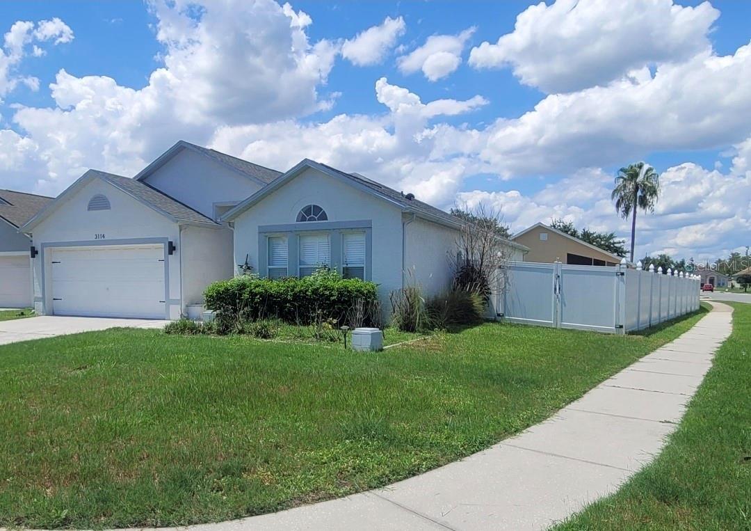 Single Family Residence em KISSIMMEE, FL - Daniel Dourado