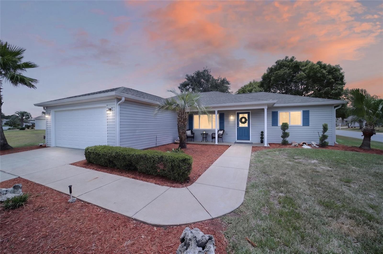 Single Family Residence in SUMMERFIELD, FL - Daniel Dourado