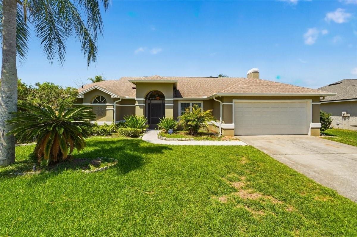 Single Family Residence in ORLANDO, FL - Daniel Dourado