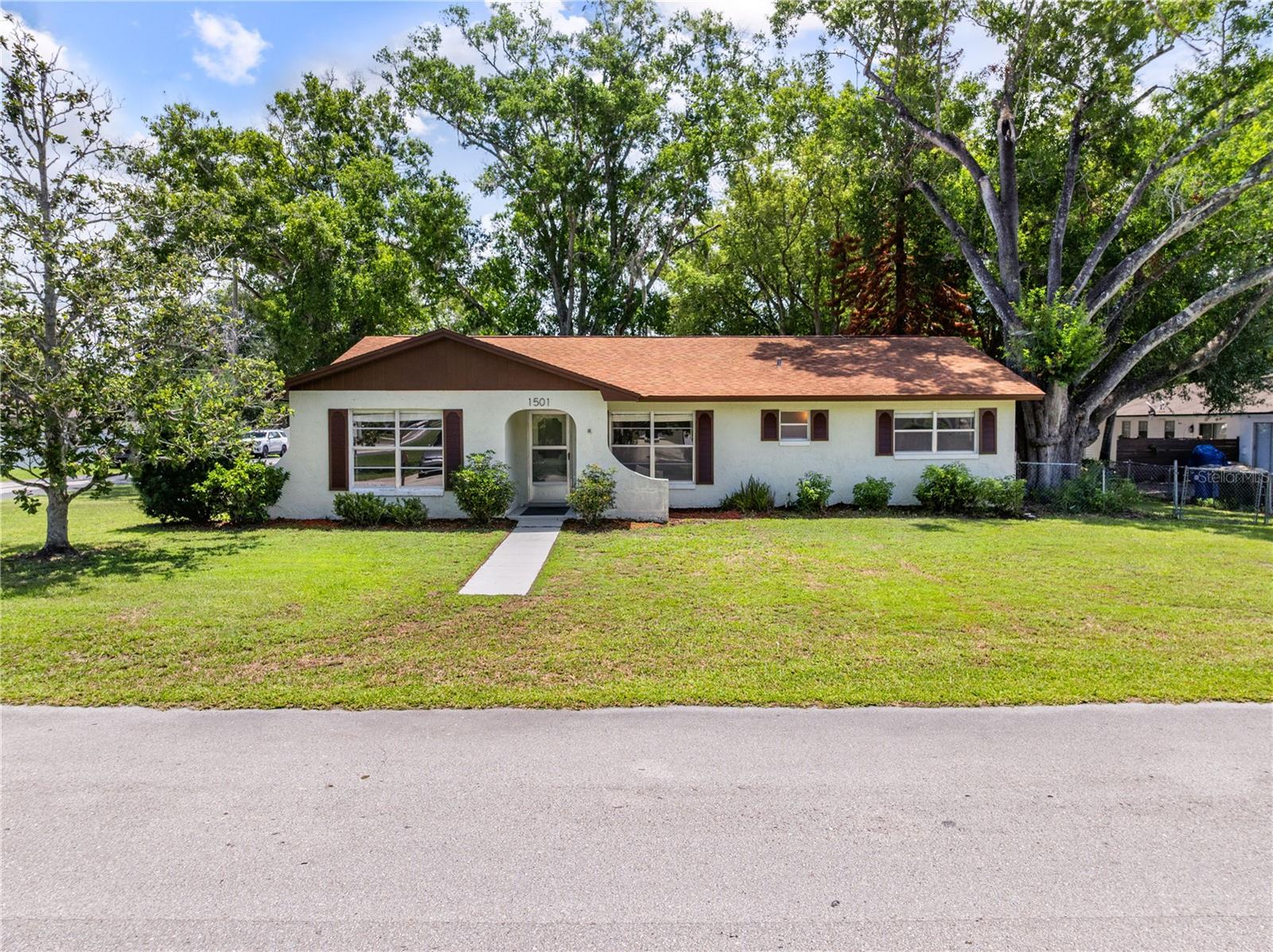 Single Family Residence em ST CLOUD, FL - Daniel Dourado