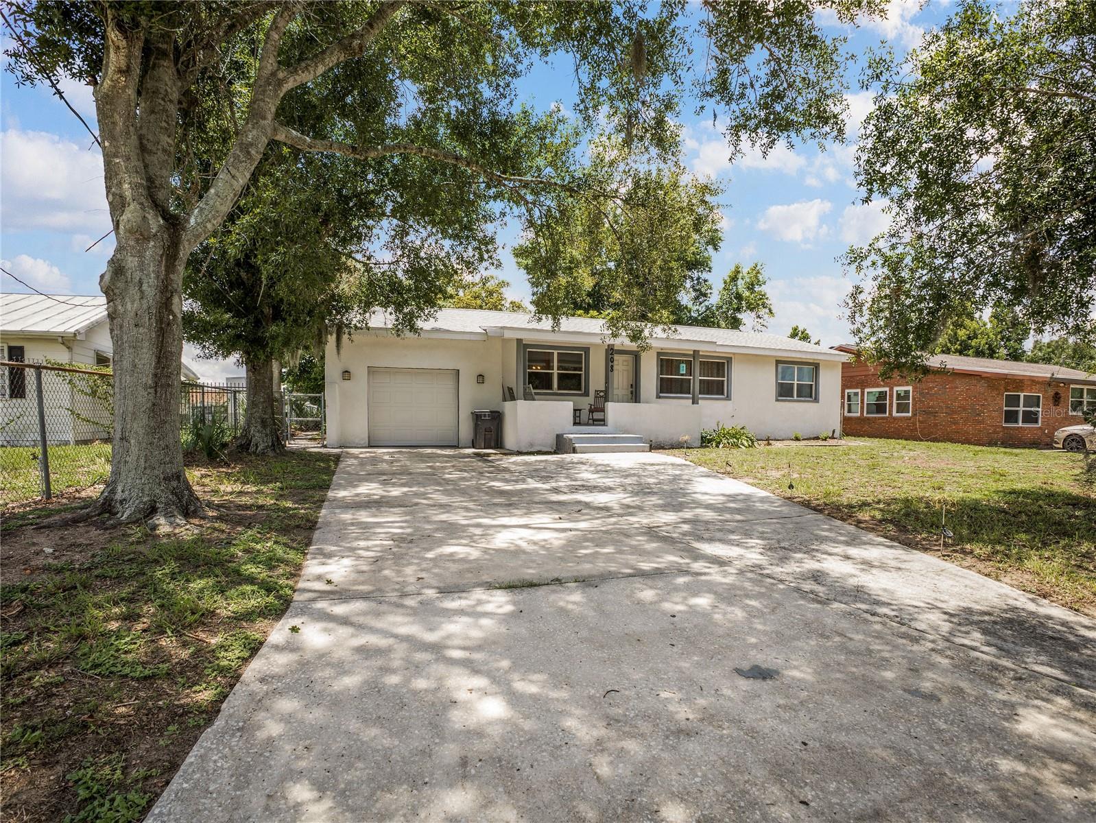 Single Family Residence em AVON PARK, FL - Daniel Dourado