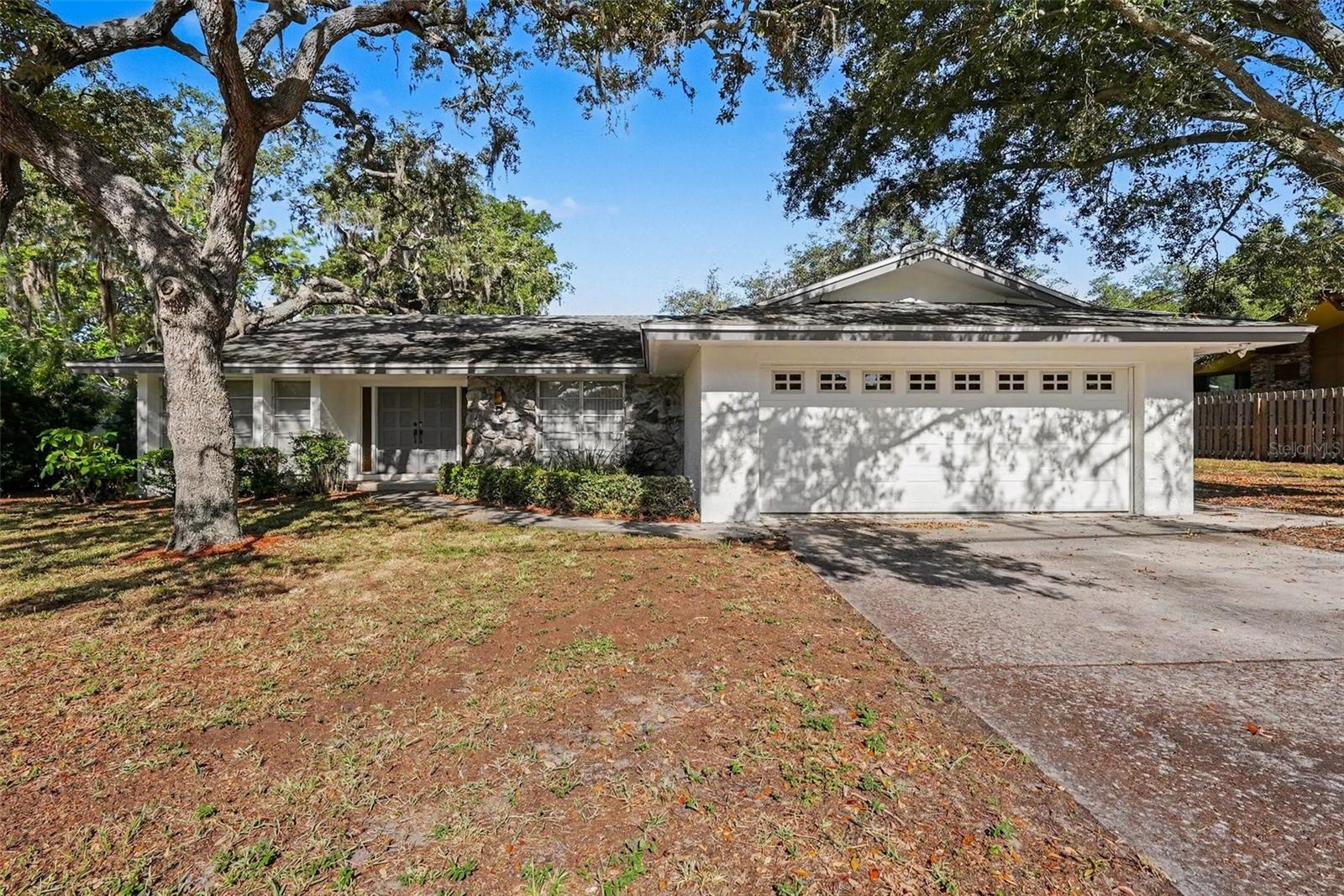 Single Family Residence em PALM HARBOR, FL - Daniel Dourado