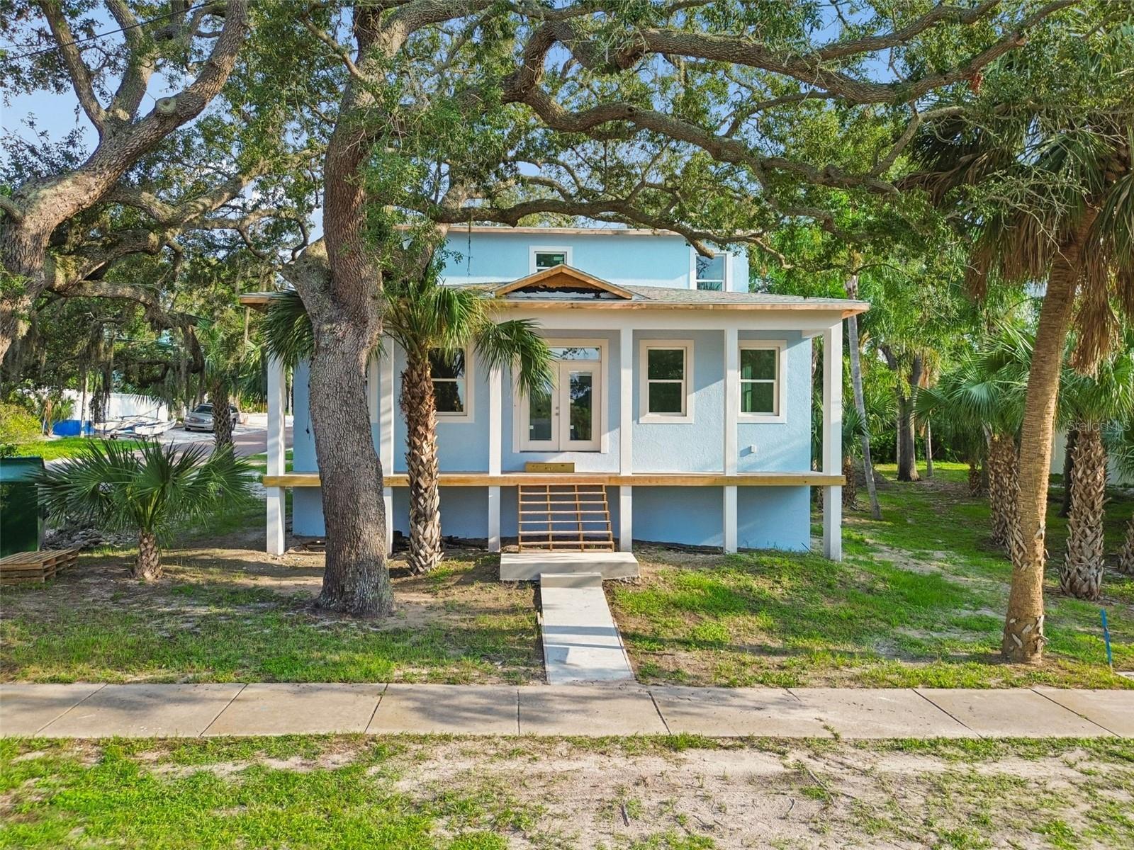 Single Family Residence em CRYSTAL BEACH, FL - Daniel Dourado
