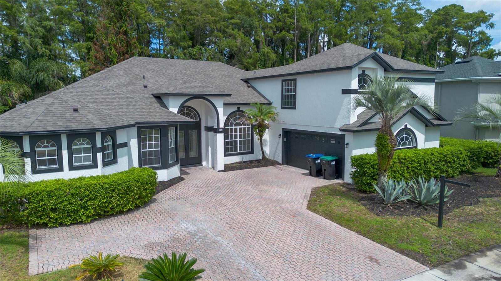 Single Family Residence in ORLANDO, FL - Daniel Dourado