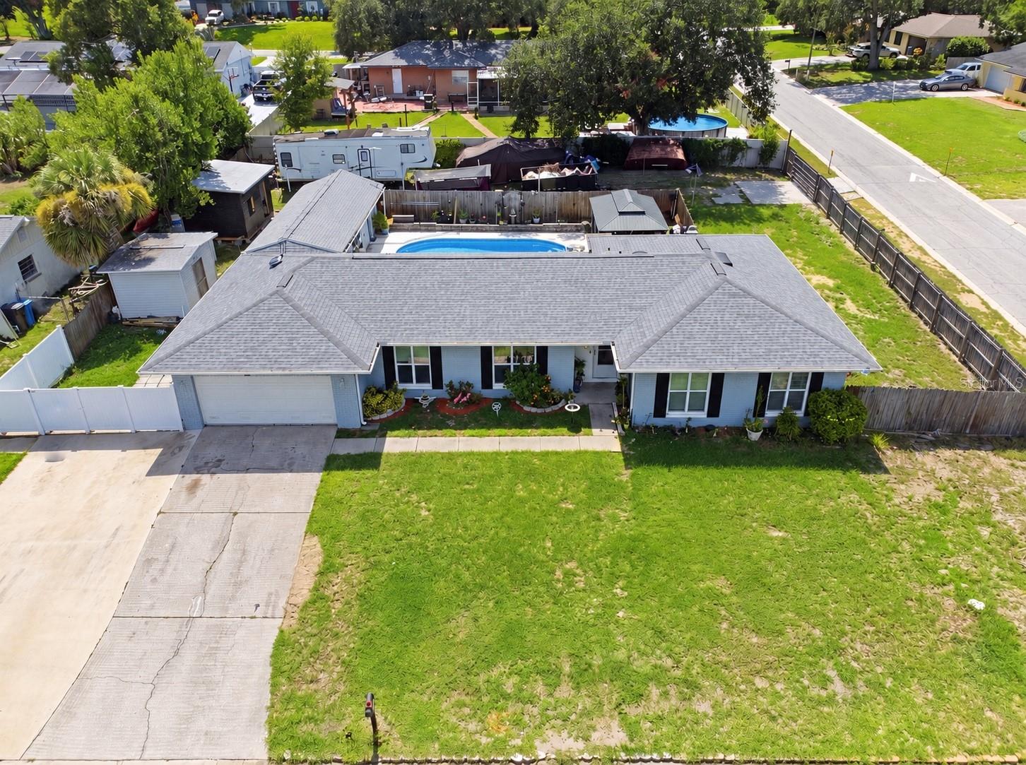 Single Family Residence in VALRICO, FL - Daniel Dourado
