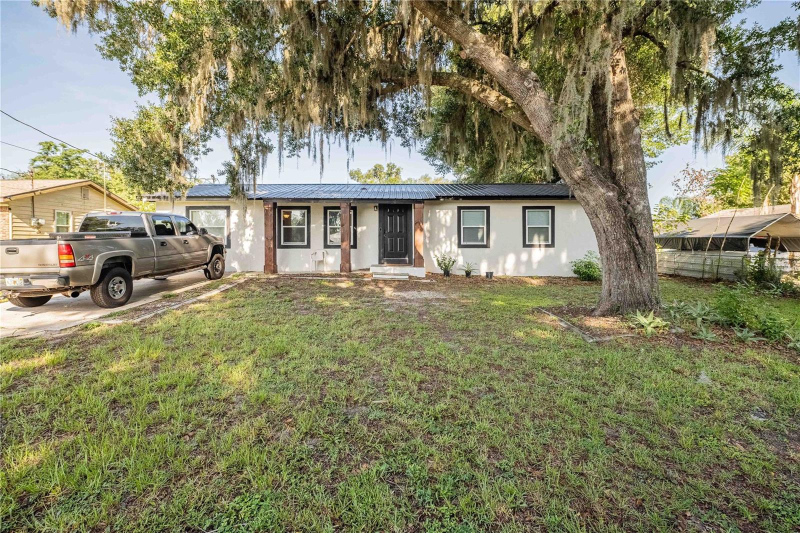 Single Family Residence in FORT MEADE, FL - Daniel Dourado