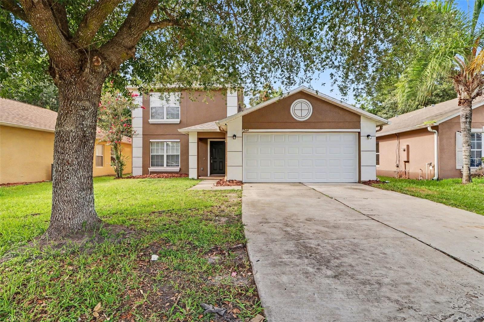 Single Family Residence in ORLANDO, FL - Daniel Dourado