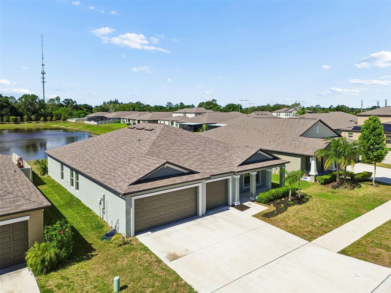 Single Family Residence in RUSKIN, FL - Daniel Dourado