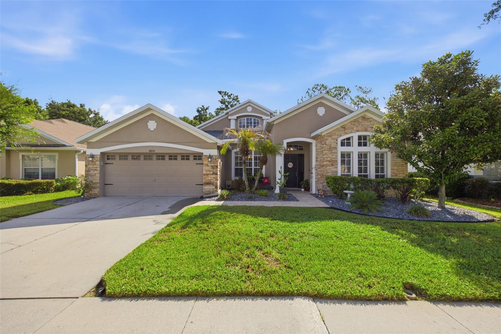 Single Family Residence in WESLEY CHAPEL, FL - Daniel Dourado