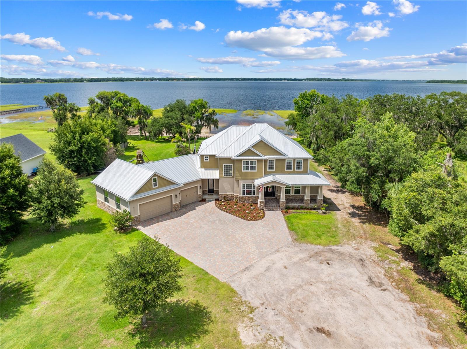Single Family Residence em ST CLOUD, FL - Daniel Dourado