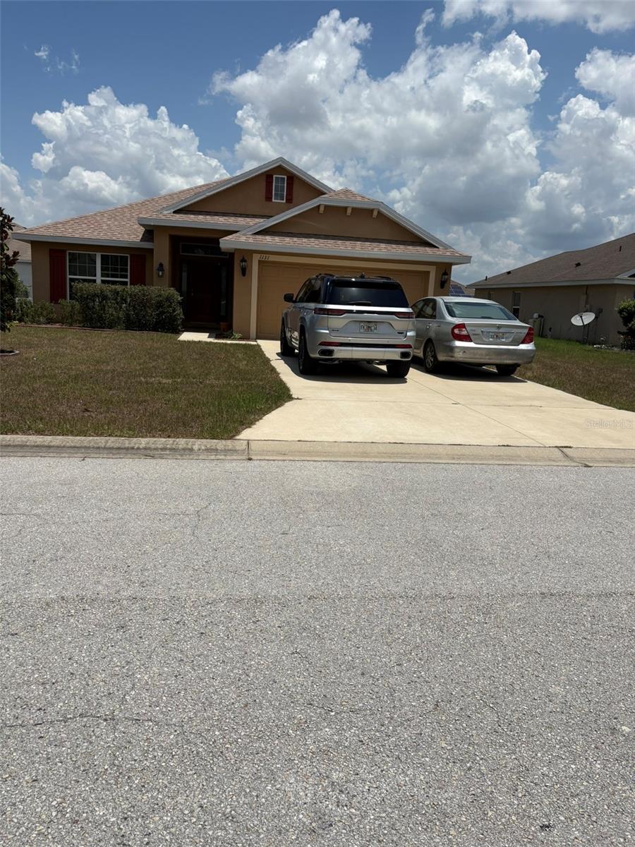 Single Family Residence in DUNDEE, FL - Daniel Dourado