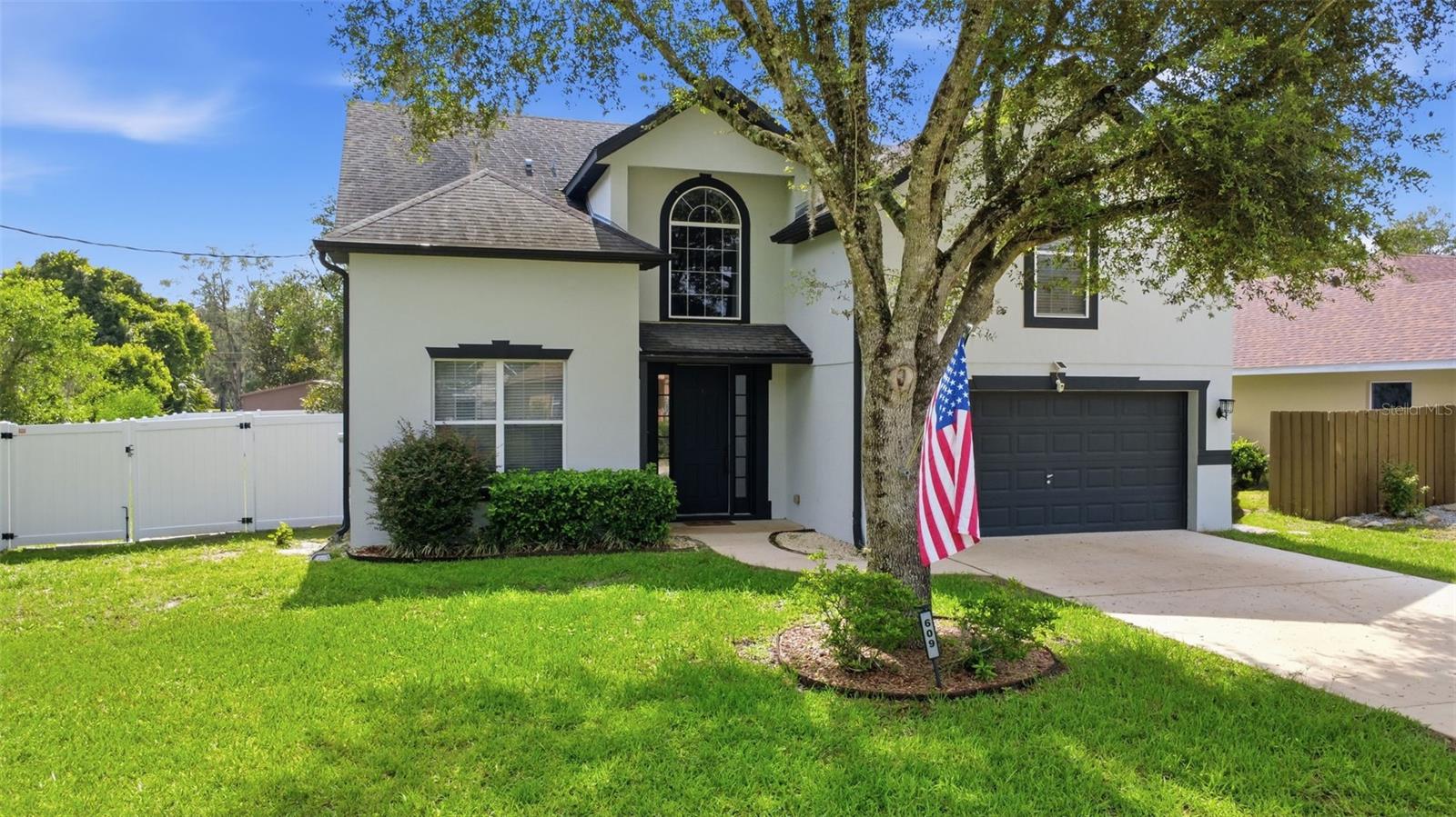 Single Family Residence em DELAND, FL - Daniel Dourado